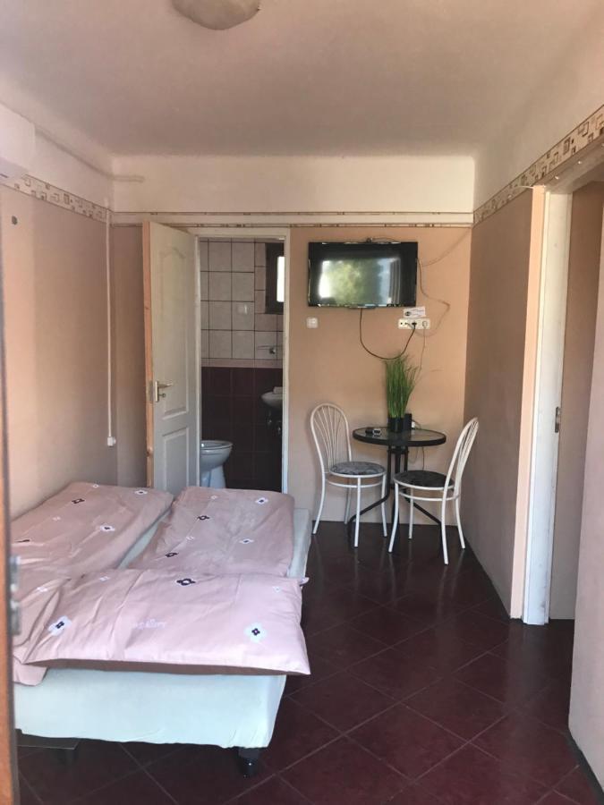 Edu Apartman Hajdúszoboszló 外观 照片
