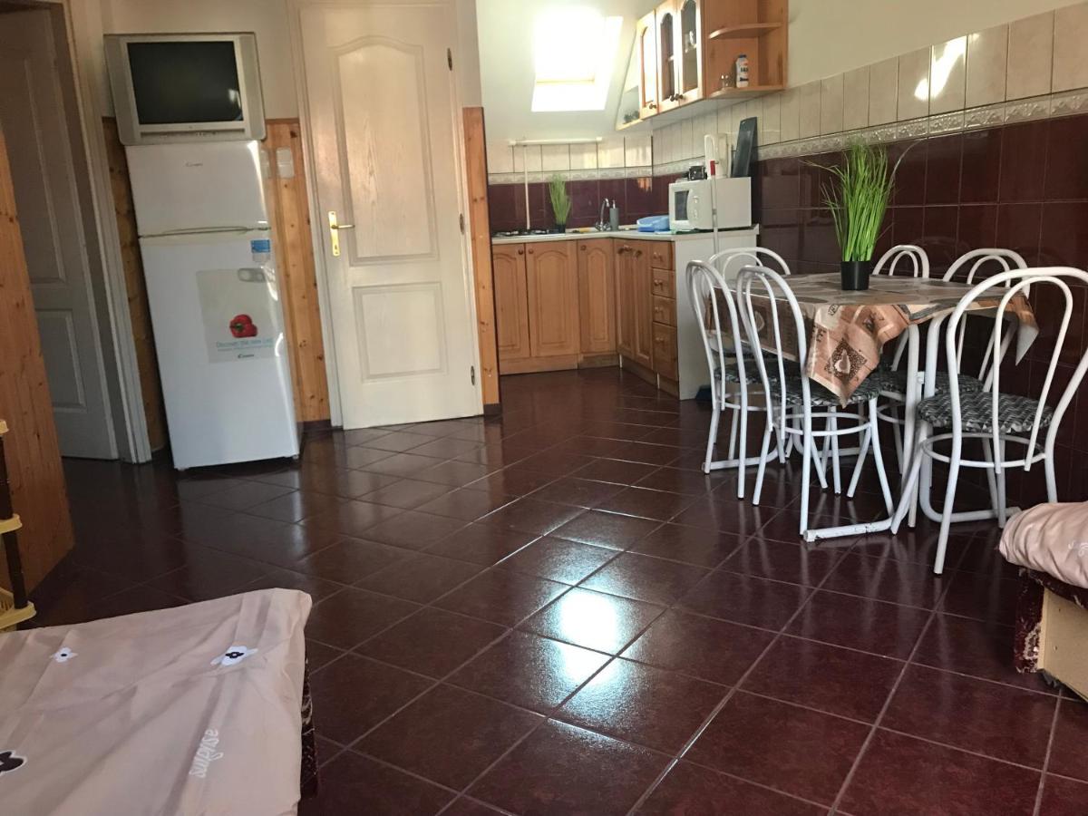 Edu Apartman Hajdúszoboszló 外观 照片