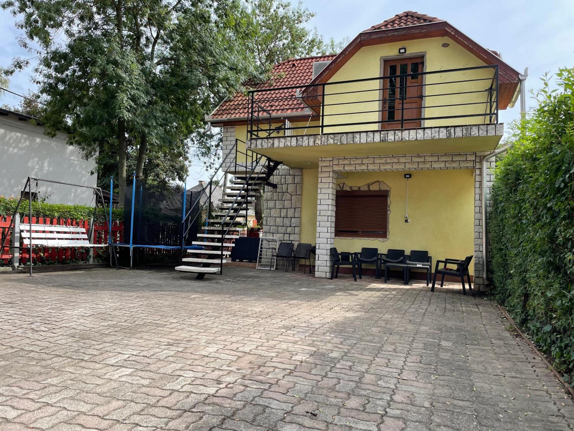 Edu Apartman Hajdúszoboszló 外观 照片